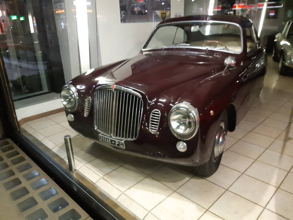 The Siata 1400 Berlina 8 seat sedan based on a Fiat 1400 chassis