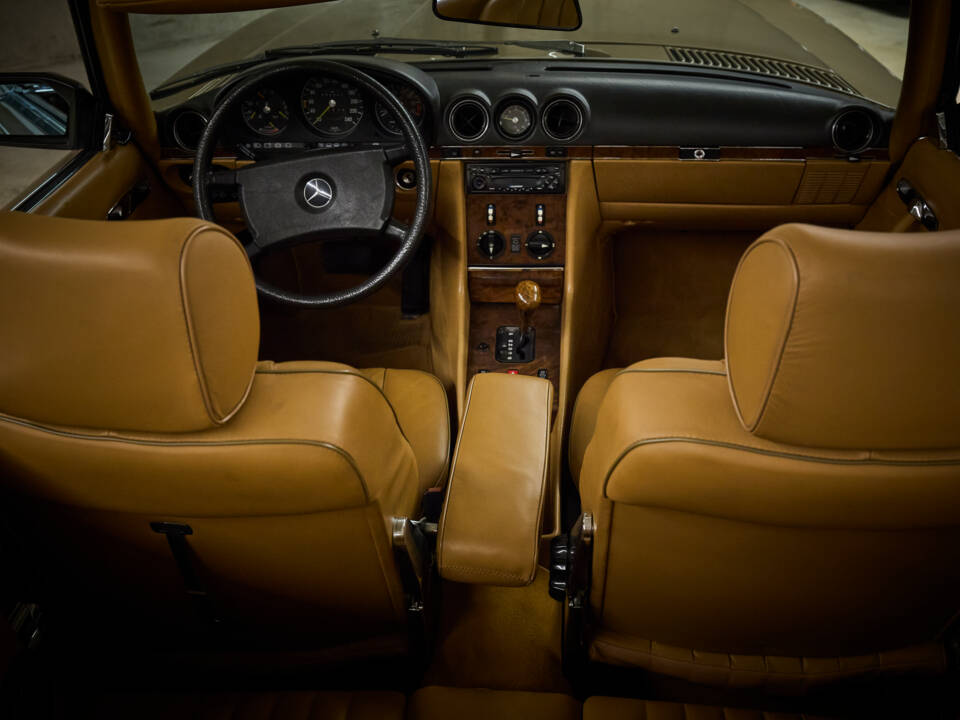Image 61/99 of Mercedes-Benz 300 SL (1987)