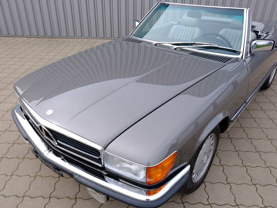 Image 38/97 de Mercedes-Benz 560 SL (1987)