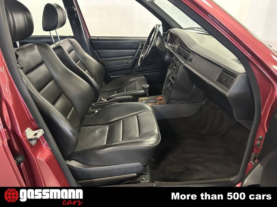 Immagine 13/15 di Mercedes-Benz 190 E 2.5-16 (1991)