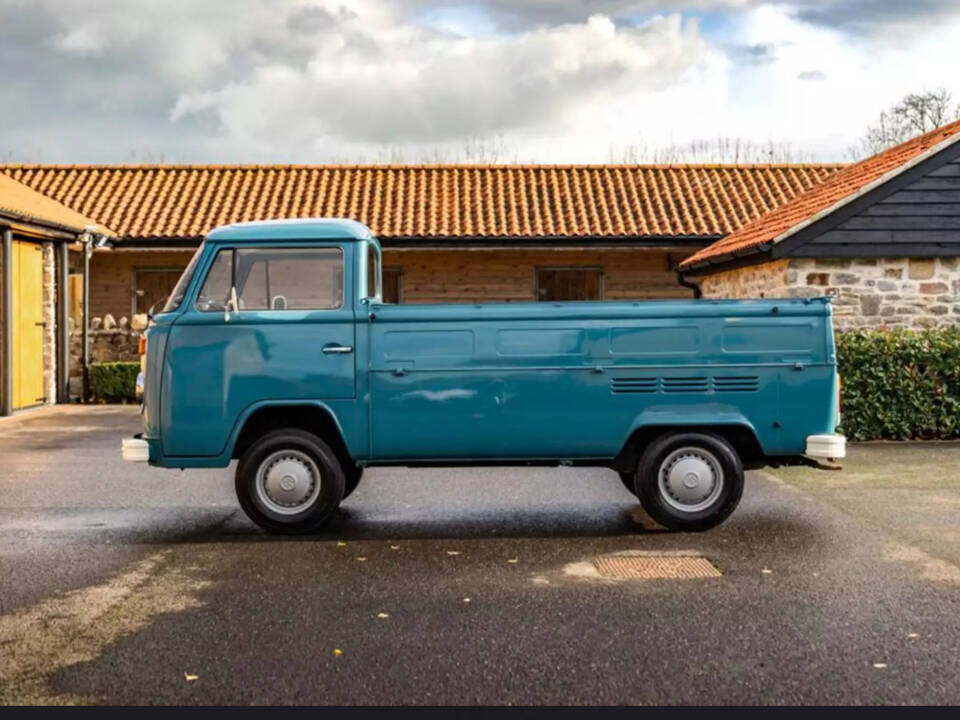 Image 3/5 de Volkswagen T2 Brasil Camper (1976)