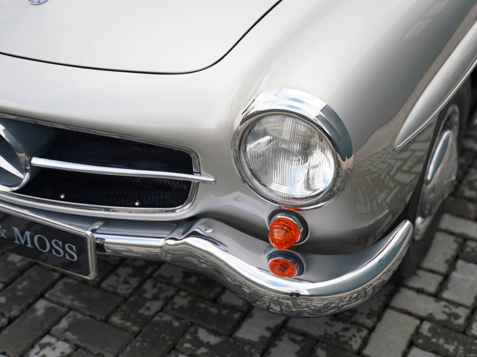 Image 38/50 of Mercedes-Benz 190 SL (1960)