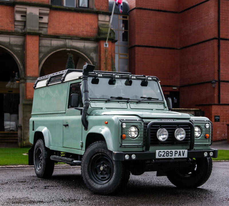 Image 9/20 of Land Rover 90 (1989)