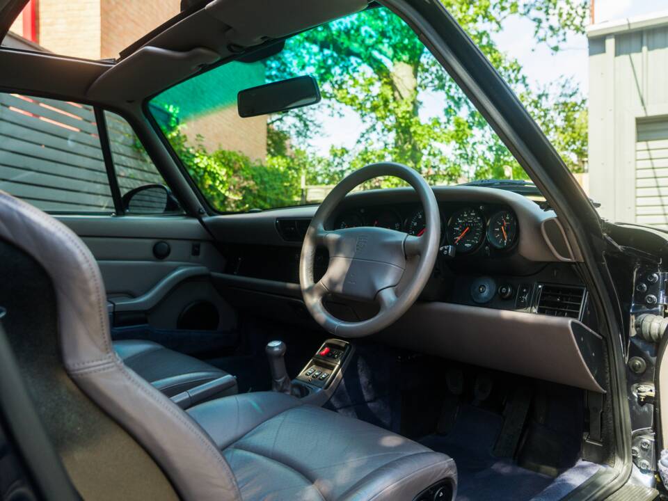 Bild 50/62 von Porsche 911 Carrera 4 (1996)