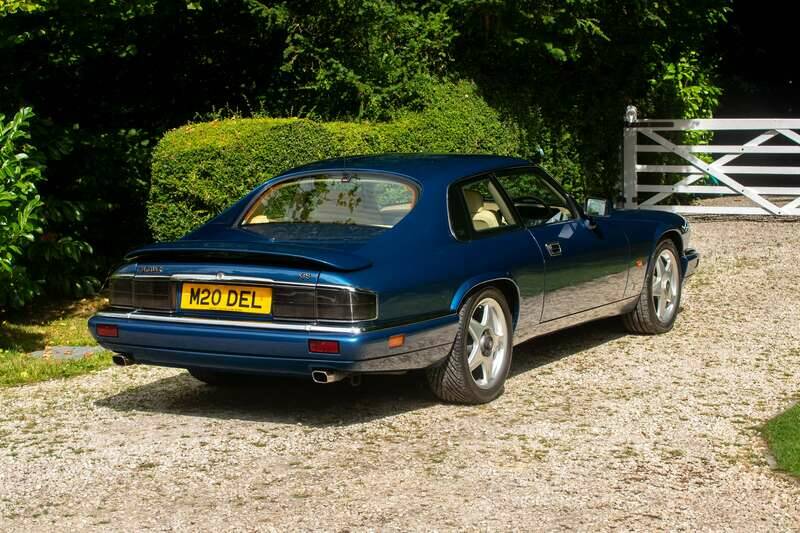Image 17/50 of Jaguar XJS 4.0 Celebration (1994)