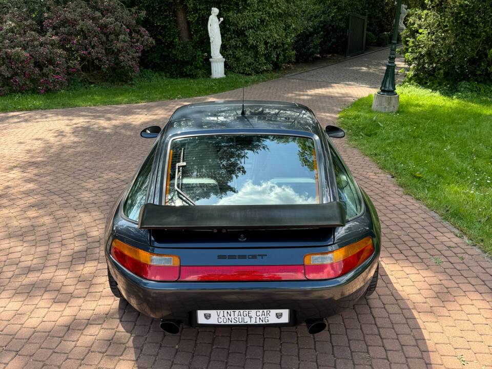 Afbeelding 21/77 van Porsche 928 GT (1990)