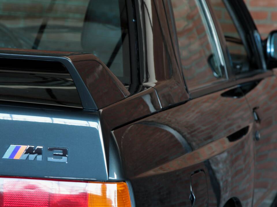 Image 21/65 of BMW M3 (1986)
