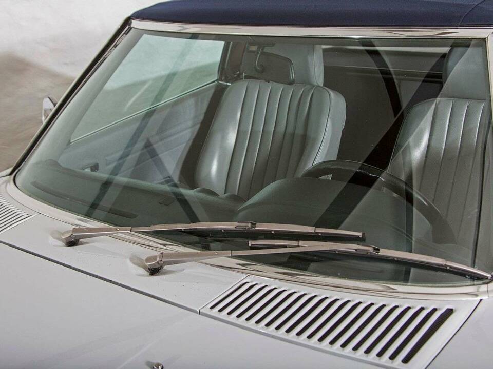 Image 13/27 de Mercedes-Benz 300 SL (1986)