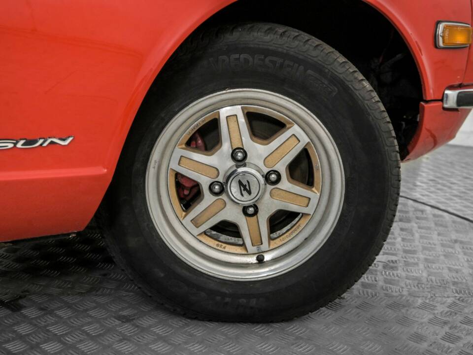 Image 38/50 of Datsun 240 Z (1974)