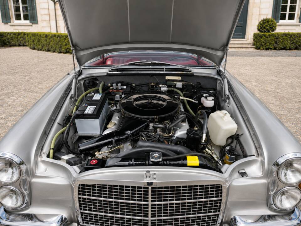 Bild 15/19 von Mercedes-Benz 280 SE 3,5 (1970)