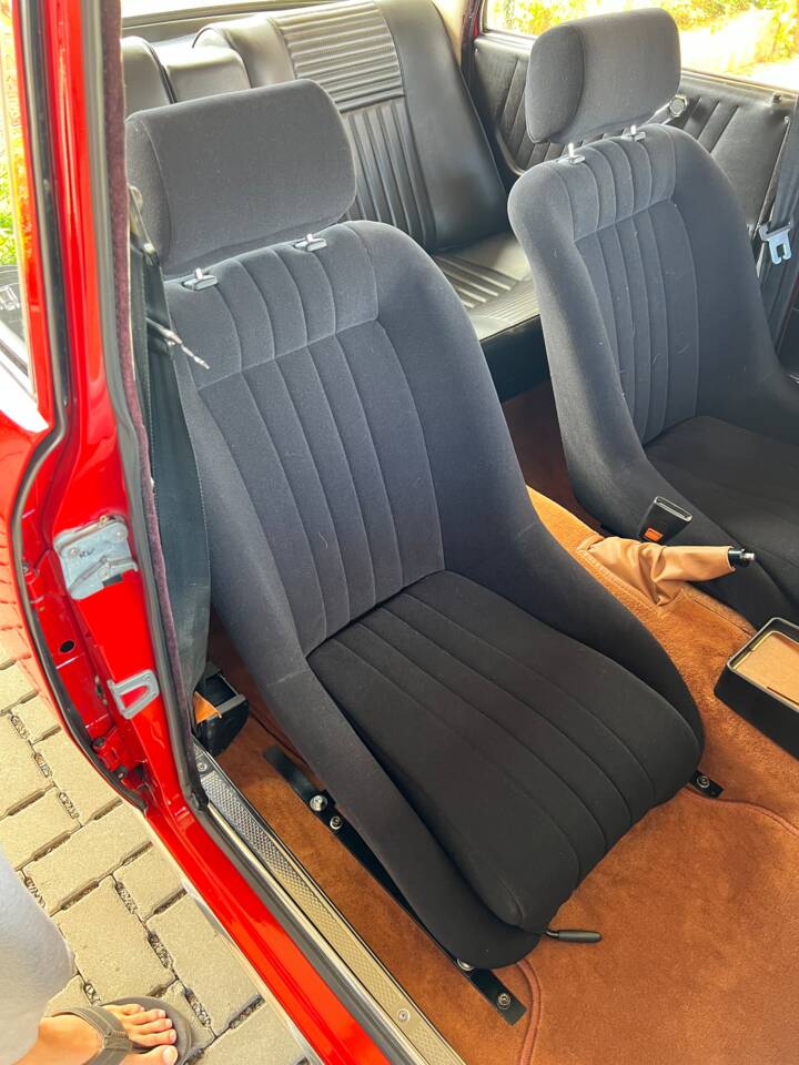 Bild 13/19 von Alfa Romeo 2000 Berlina (1973)