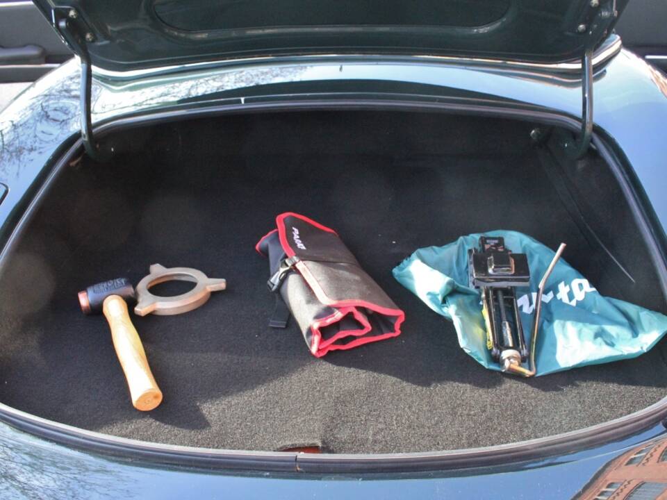 Image 12/21 de Jaguar E-Type (1969)