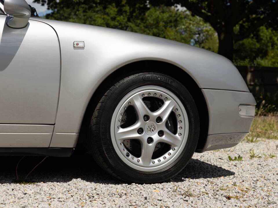 Image 32/46 de Porsche 911 Targa (1997)