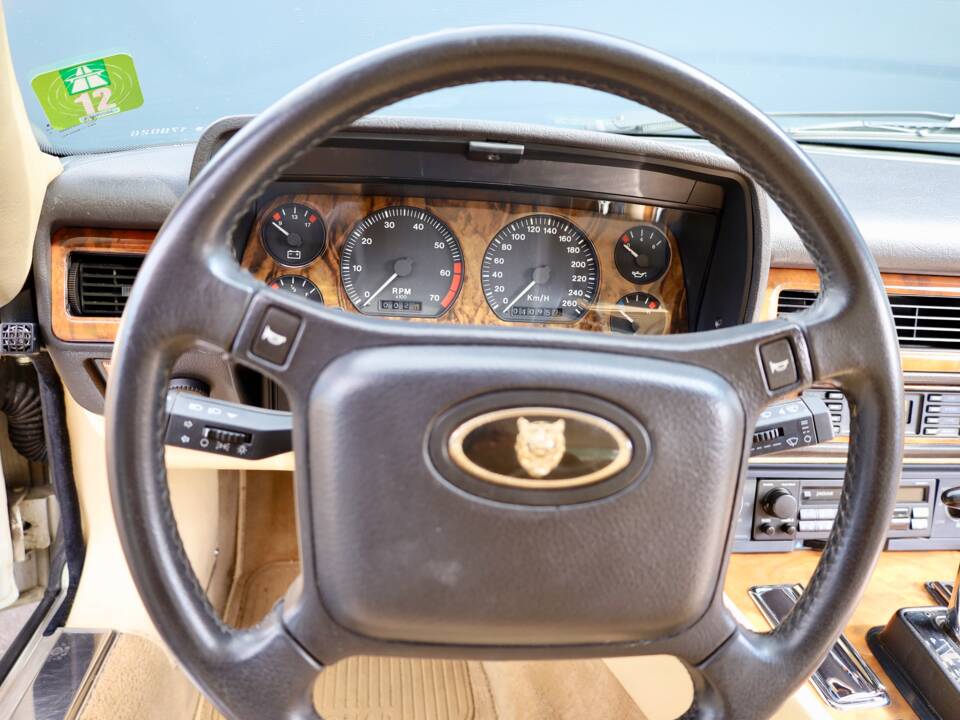 Image 9/29 of Jaguar XJS 4.0 (1991)