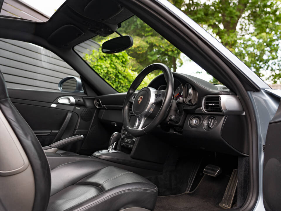 Bild 34/43 von Porsche 911 Turbo (2011)