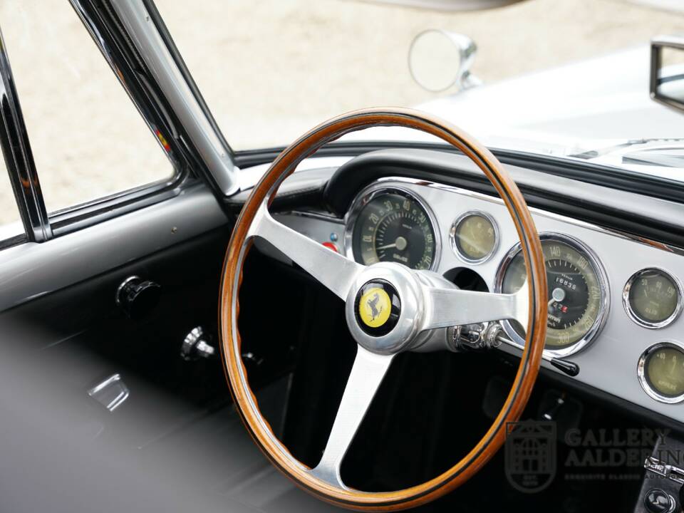 Bild 19/50 von Ferrari 250 GT Berlinetta Lusso (1964)