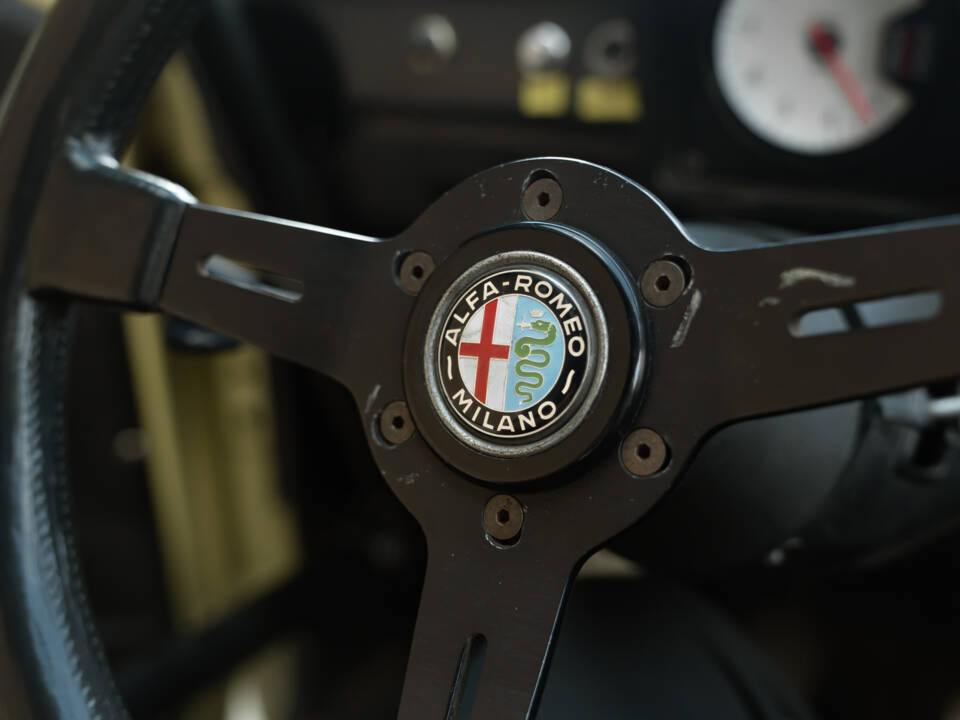 Image 41/50 de Alfa Romeo Alfetta GT 1.8 (1975)