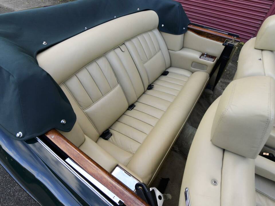 Bild 30/50 von Bentley Corniche I (1975)