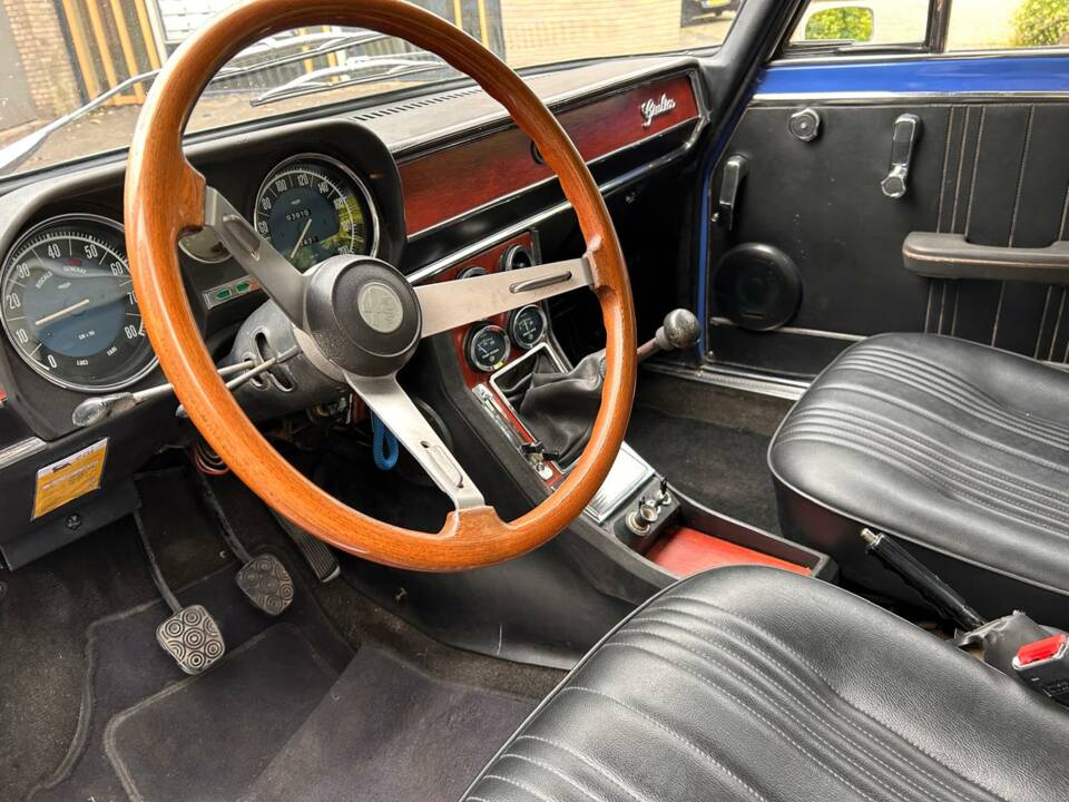 Afbeelding 6/7 van Alfa Romeo Giulia Nuova Super 1600 (1978)