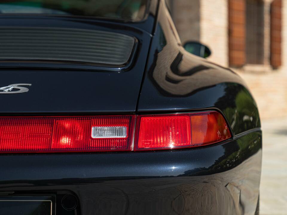 Immagine 10/50 di Porsche 911 Carrera 4S (1996)