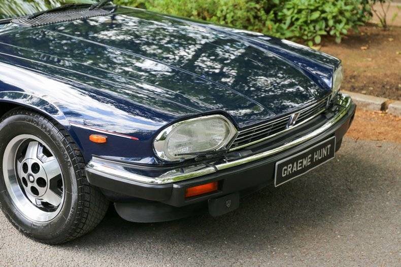 Image 36/50 of Jaguar XJS 5.3 V12 (1990)