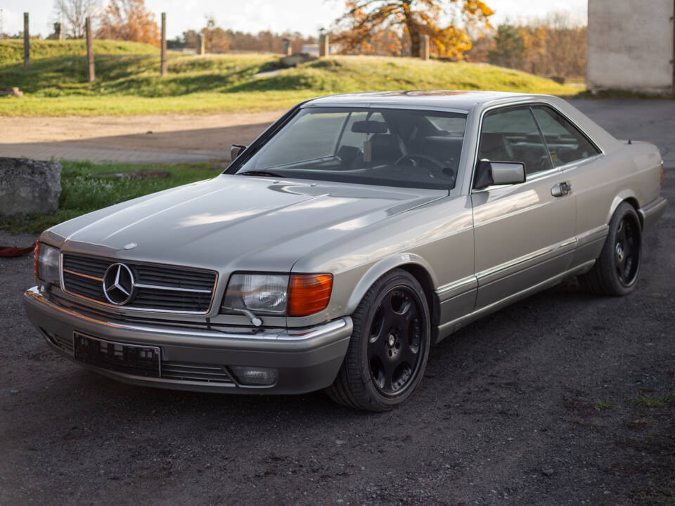 Image 44/95 of Mercedes-Benz 560 SEC (1985)