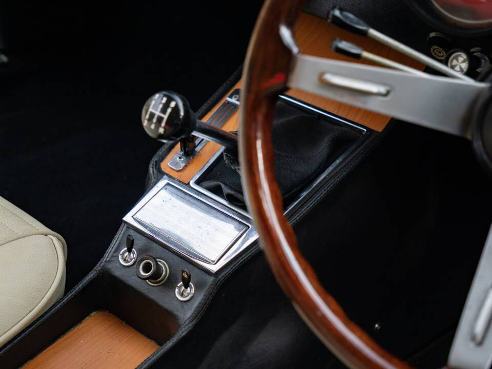 Image 15/20 of Alfa Romeo Giulia 1600 GT Junior (1976)