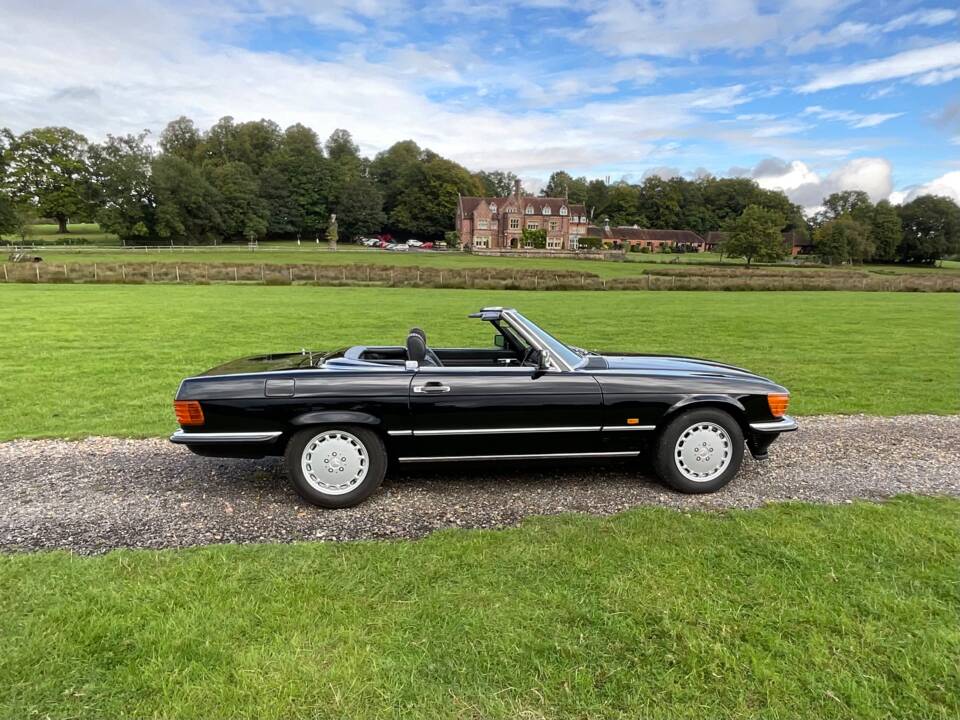 Imagen 4/45 de Mercedes-Benz 300 SL (1988)