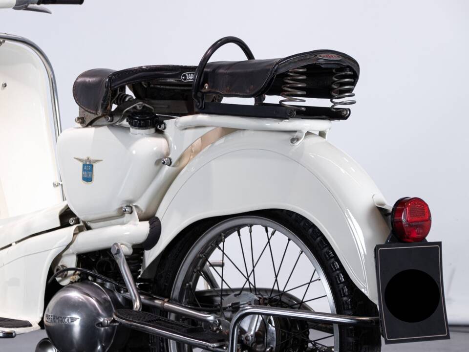 Immagine 10/17 di Aermacchi Zeffiro 125 (1956)
