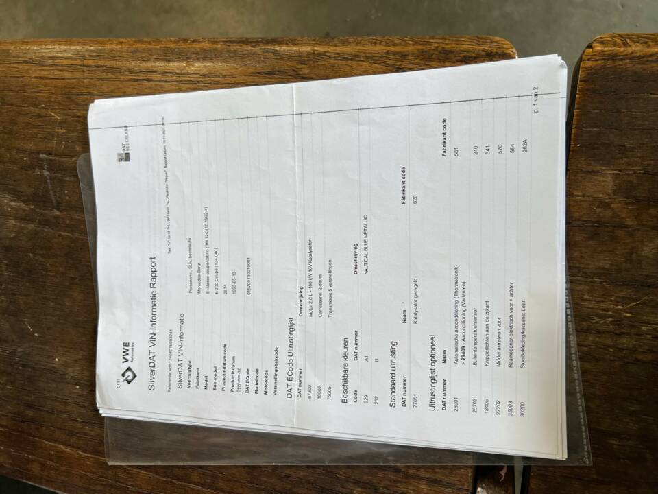 Bild 39/79 von Mercedes-Benz 200 CE (1993)