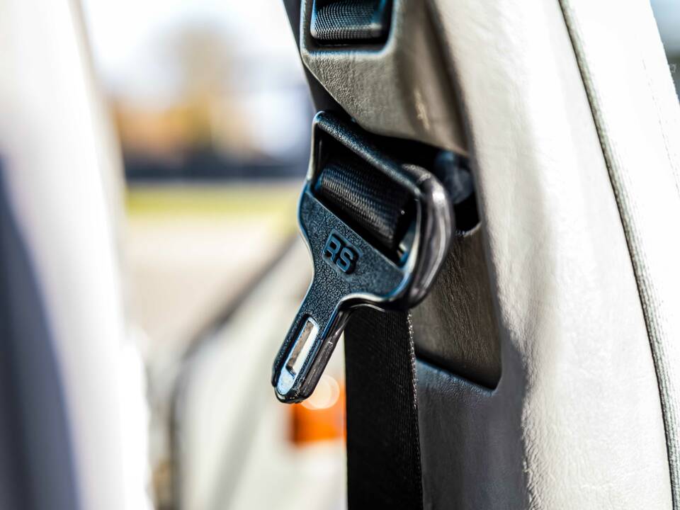 Image 146/175 of Mercedes-Benz 420 SE (1986)