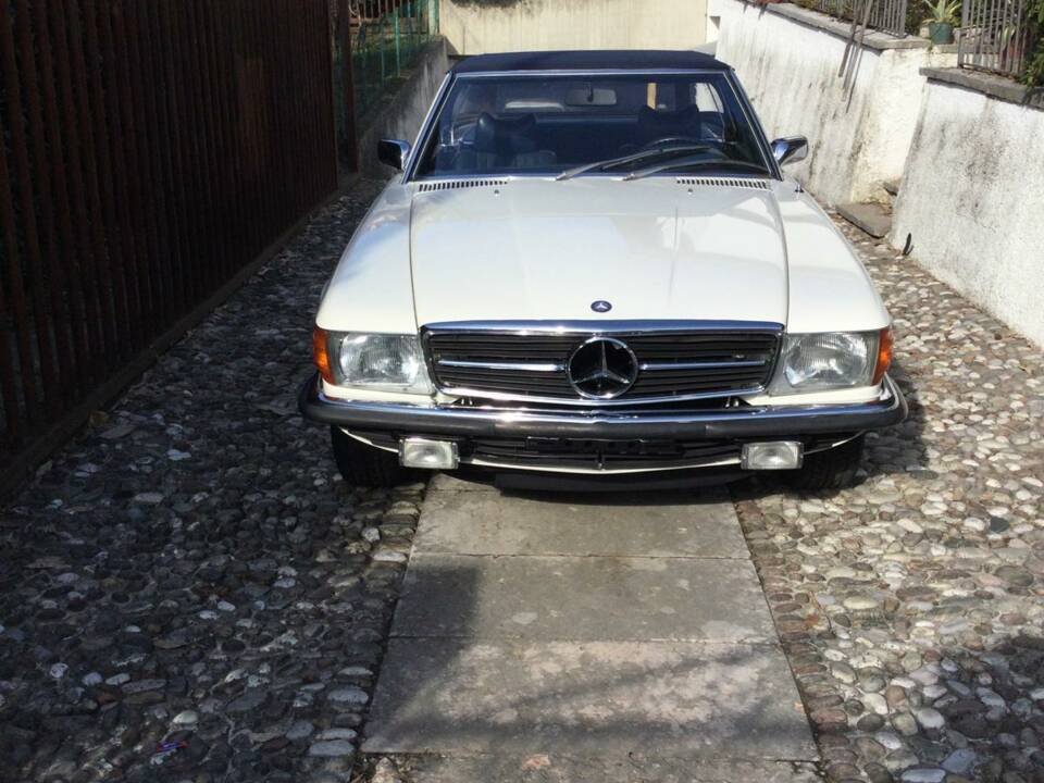 Image 6/18 of Mercedes-Benz 350 SL (1971)