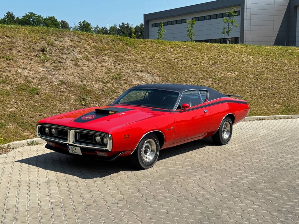 Image 2/81 of Dodge Charger Super Bee 440 (1971)