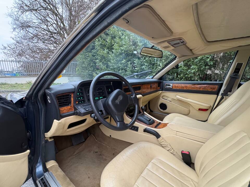 Immagine 8/31 di Jaguar XJ 40 (XJ-R) (1989)