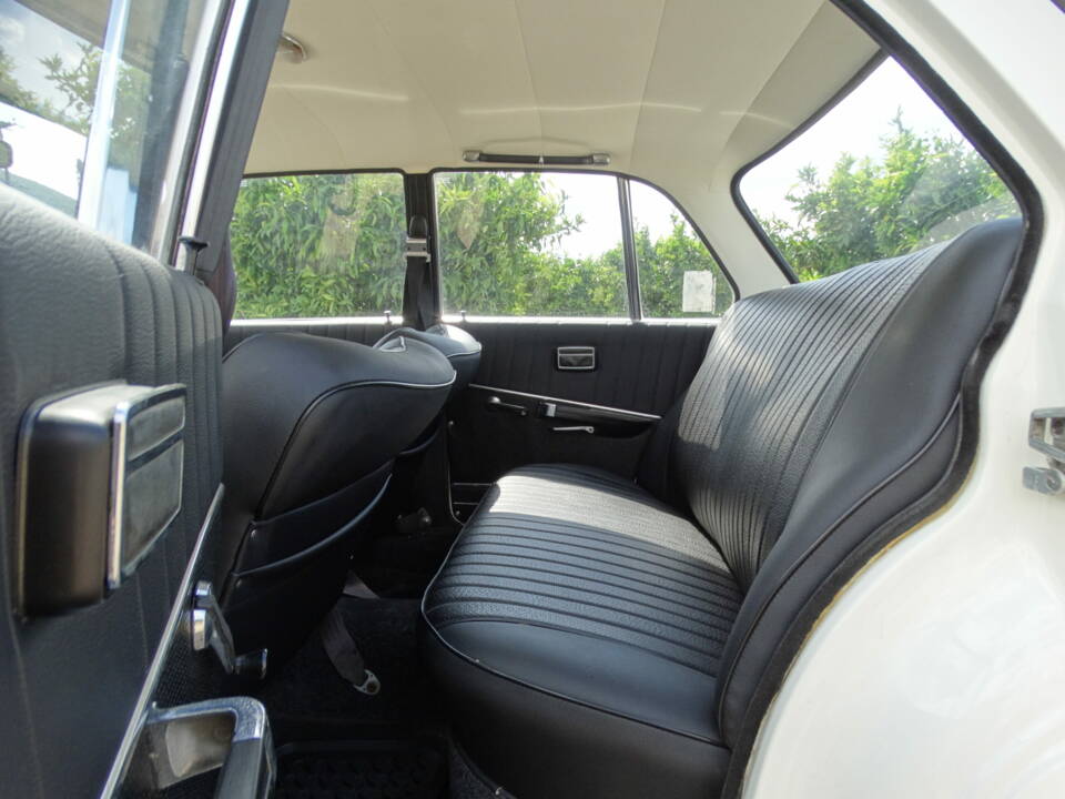 Image 6/6 of BMW 1500 (1963)