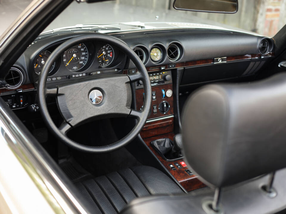 Image 12/54 of Mercedes-Benz 300 SL (1985)