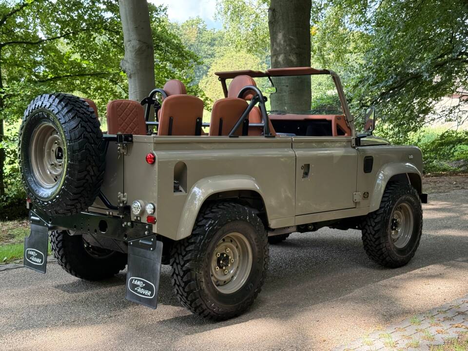 Bild 7/44 von Land Rover Defender 90 Td5 (1999)