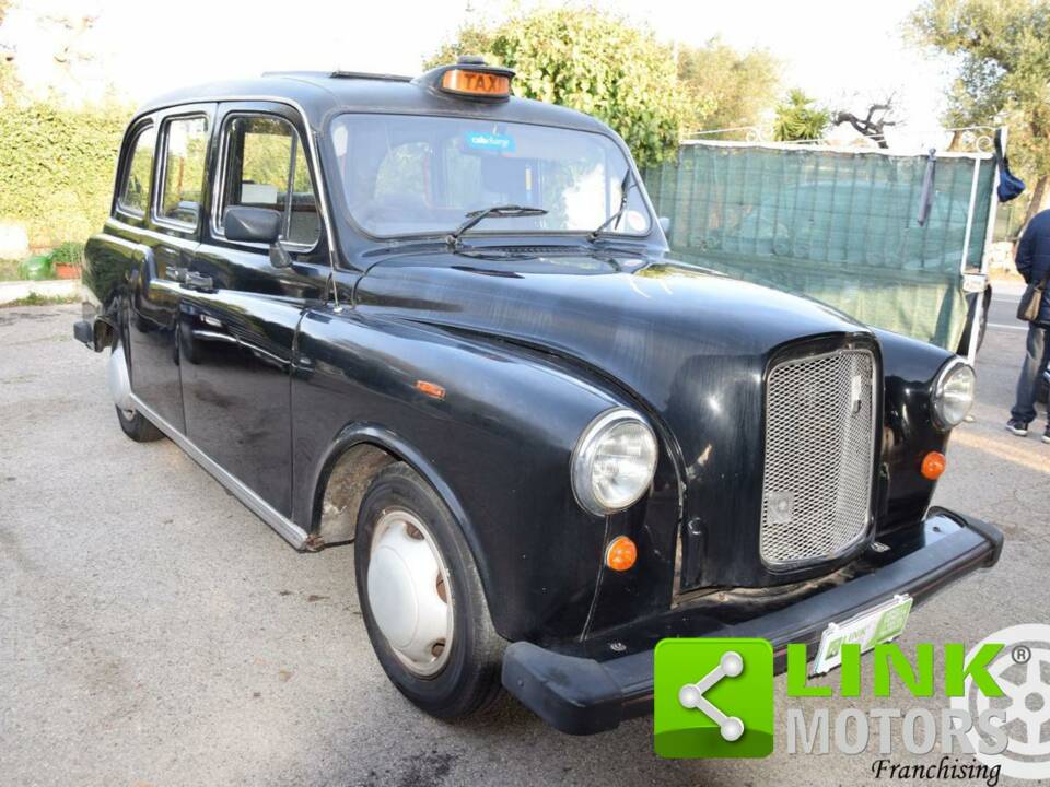 Bild 1/10 von Carbodies FX 4 R London Taxi (1994)