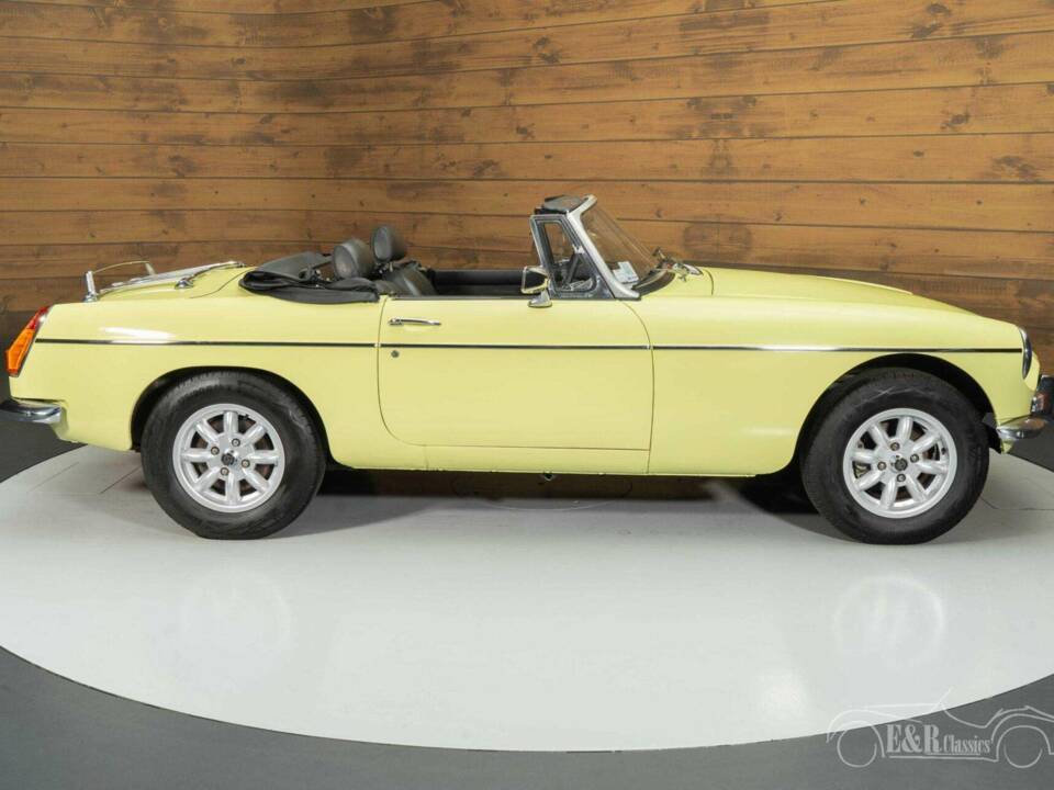 Image 12/19 de MG MGB (1977)