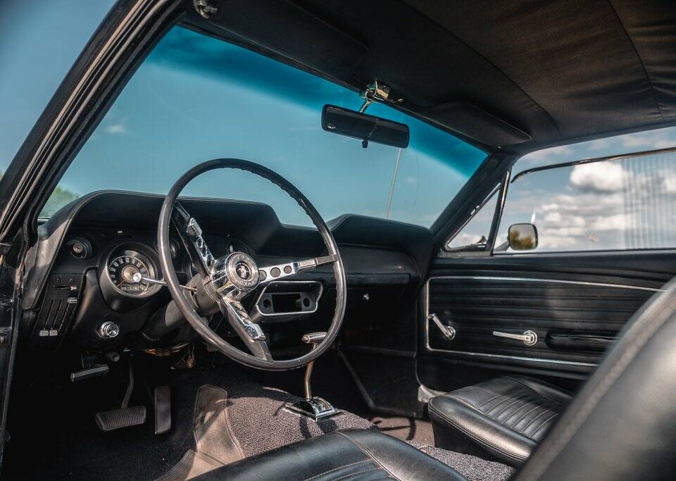 Image 2/8 of Ford Mustang 289 (1967)