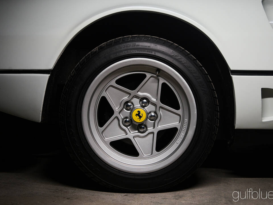 Image 24/72 of Ferrari 208 GTS Turbo (1985)