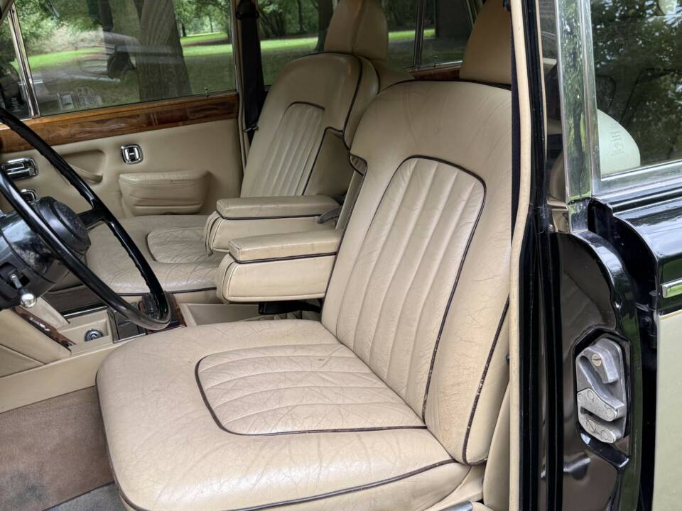 Bild 9/17 von Rolls-Royce Silver Shadow II (1976)