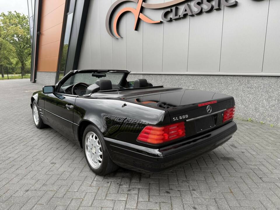 Image 10/50 de Mercedes-Benz SL 600 (1996)