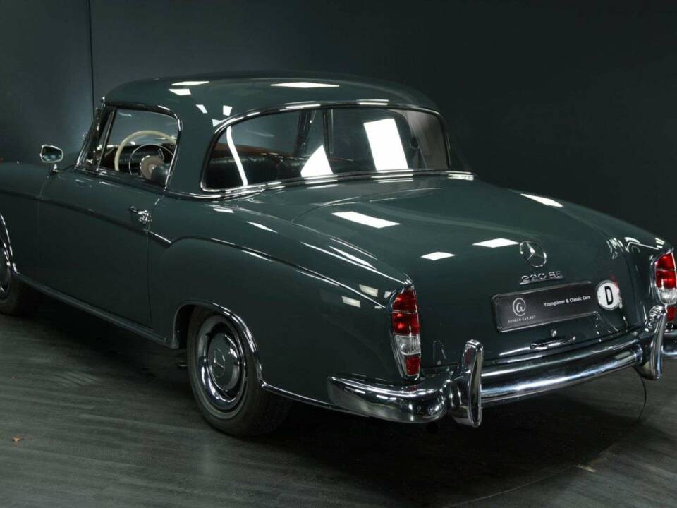 Bild 5/49 von Mercedes-Benz 220 SE (1960)