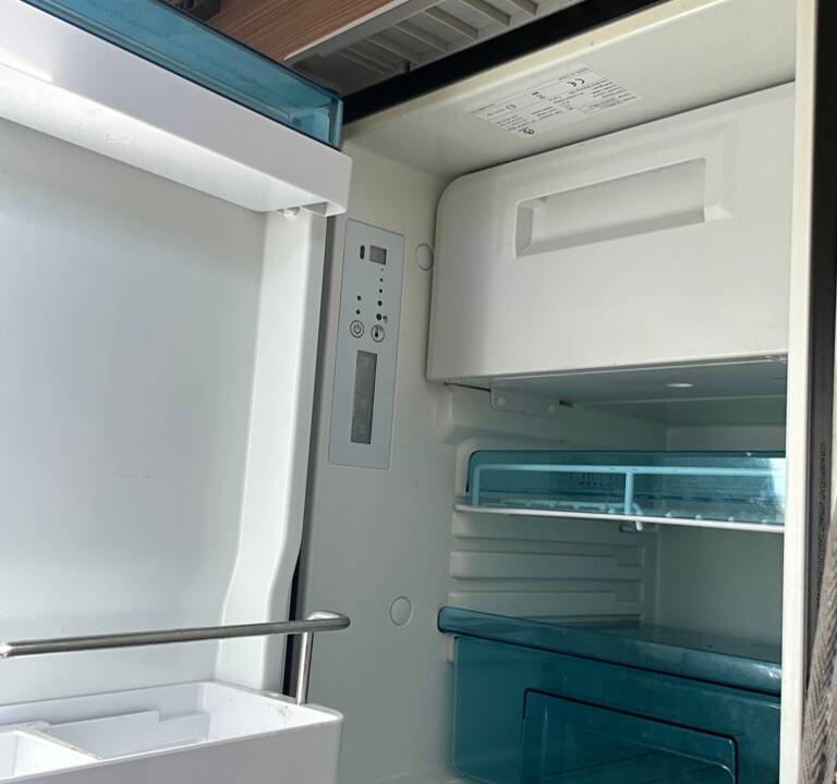 Bild 27/51 von Volkswagen T2a Kombi (1971)