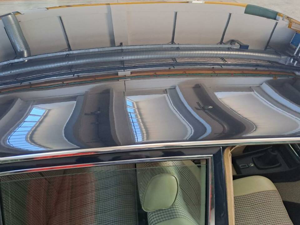 Bild 28/47 von Mercedes-Benz 280 SE (1976)