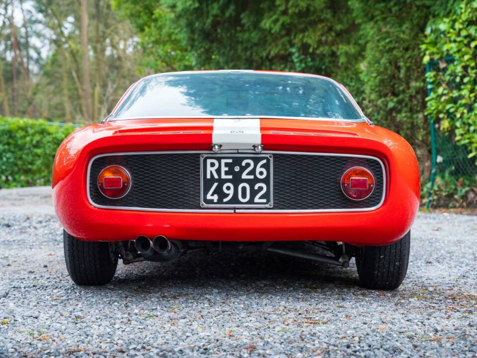 Image 6/22 of De Tomaso Vallelunga (1968)