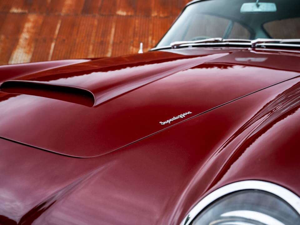 Bild 21/39 von Aston Martin DB 6 (1967)