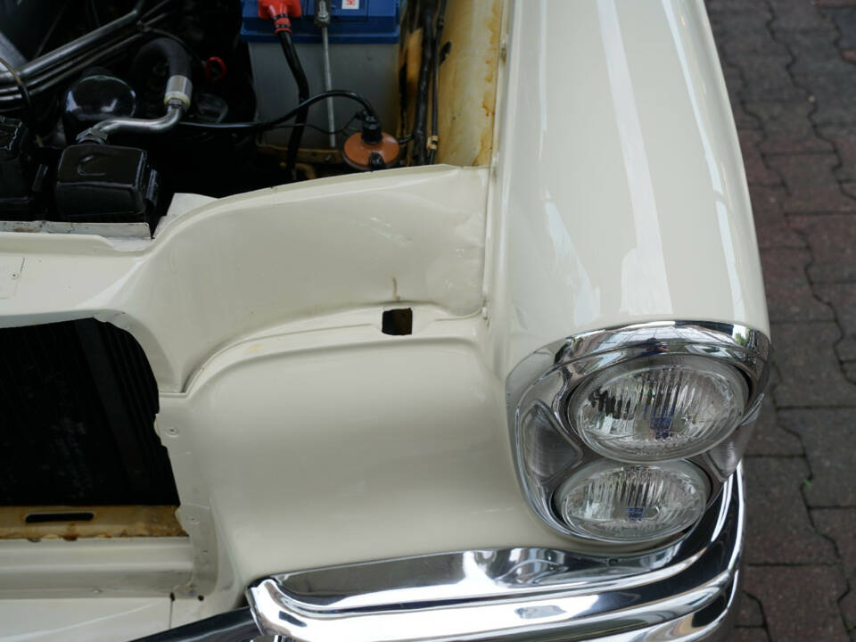 Image 8/50 of Mercedes-Benz 280 SE (1968)