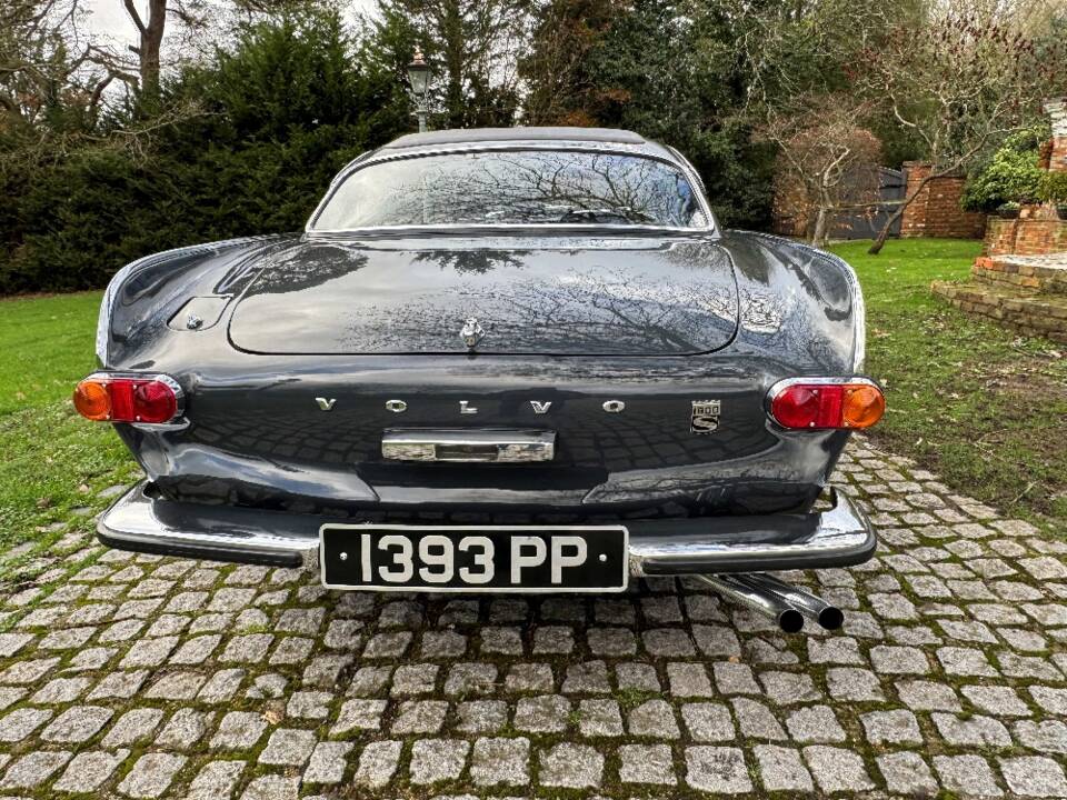 Image 14/28 of Volvo 1800 S (1965)